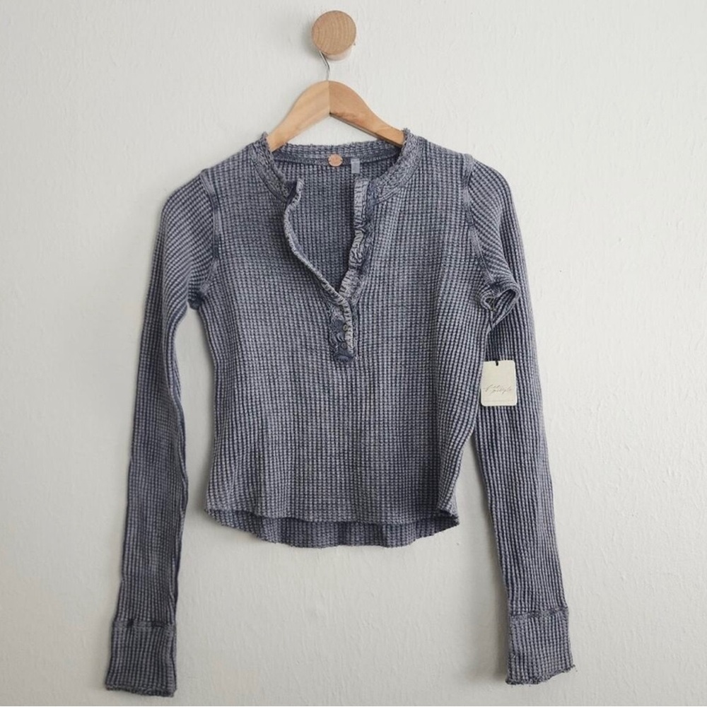 NWT Free People One Colt Distressed V-Neck Long Sleeve Thermal Knit Crop Top